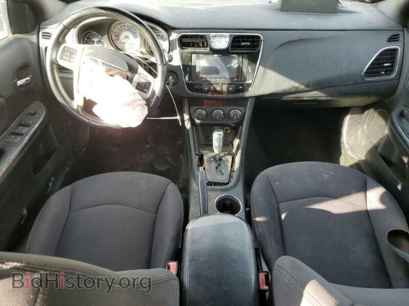 2013 Chrysler 200 (VIN 1C3CCBBB1DN615135) — photo 8 of 12