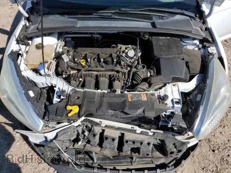 2016 Ford FOCUS (VIN 1FADP3F23GL326848) — photo 11 of 14