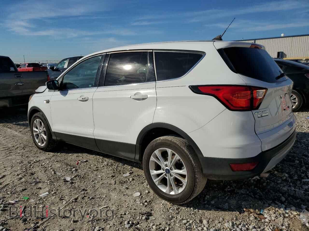 2019 FORD ESCAPE - VIN: 1FMCU0G93KUB33574 - Фото 2