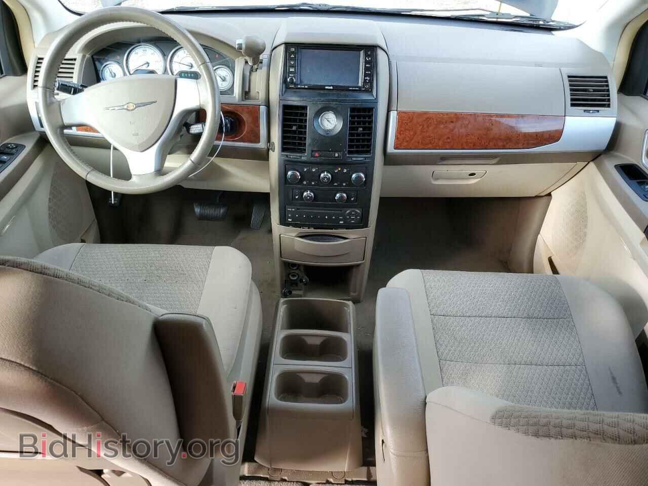 2008 CHRYSLER MINIVAN - VIN: 2A8HR54P68R634999 - Фото 8