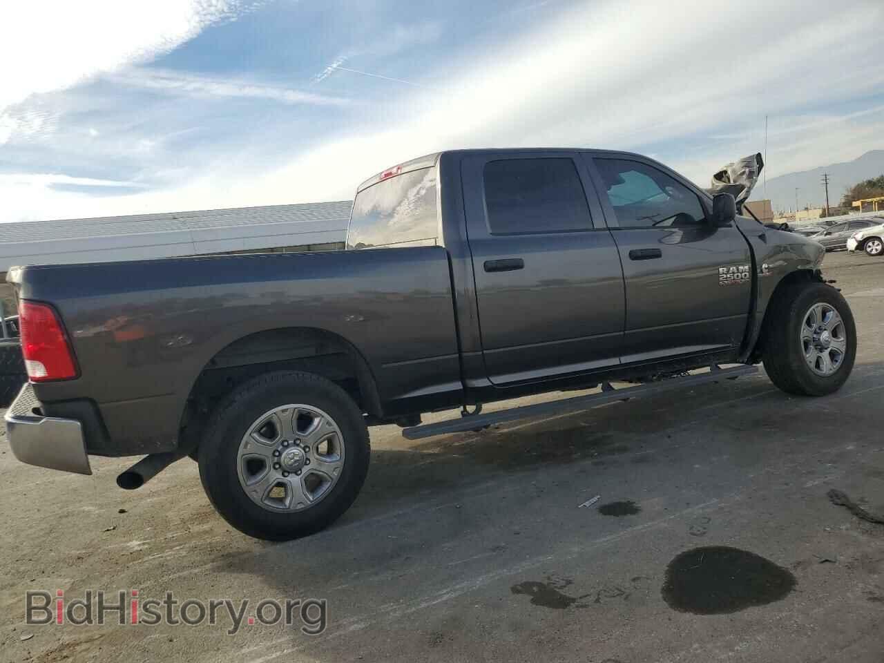 2018 RAM All Models - VIN: 3C6UR5CLXJG153886 - Photo 3