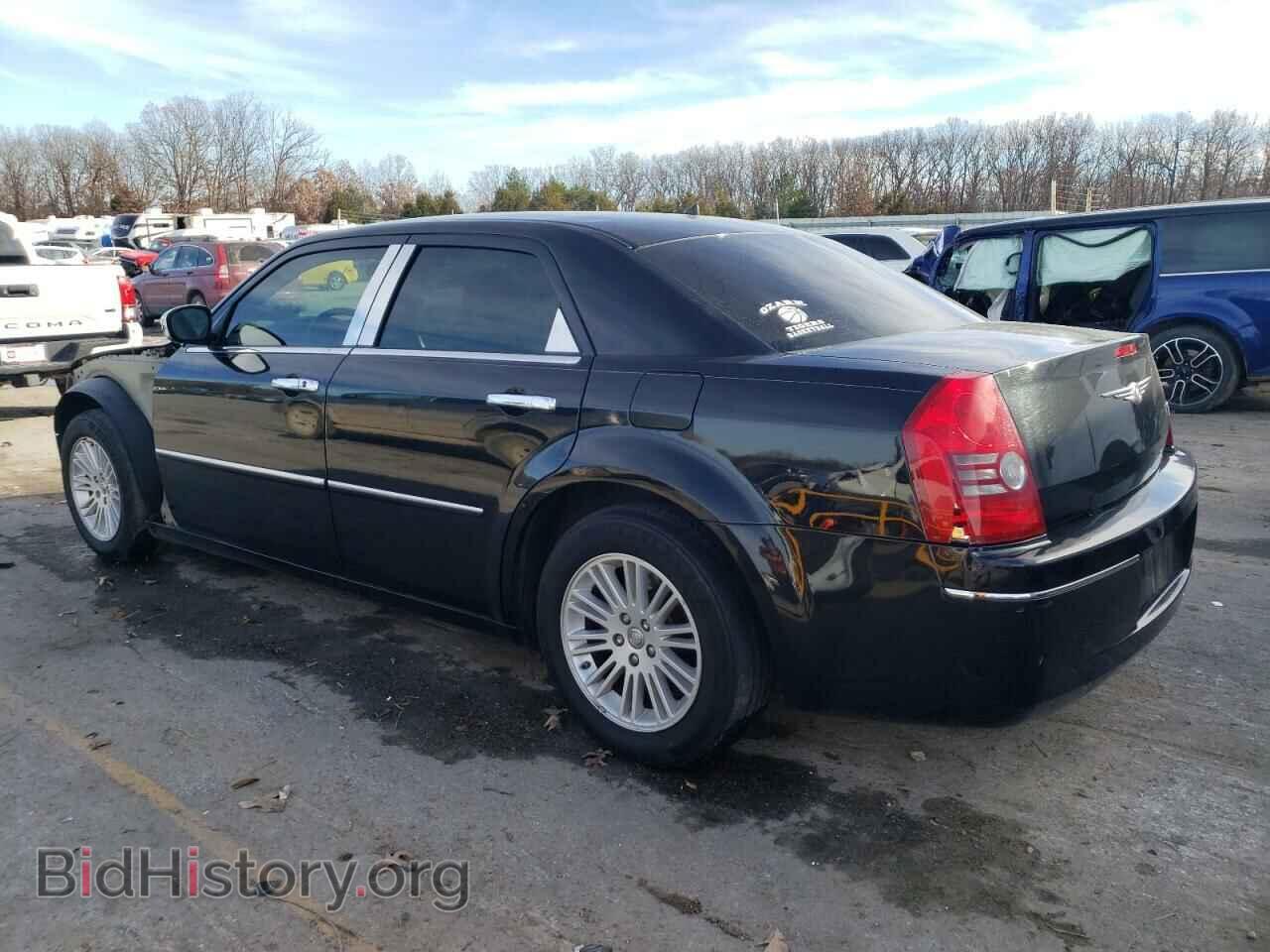 2008 CHRYSLER 300 - VIN: 2C3KA53G98H257990 - Photo 2