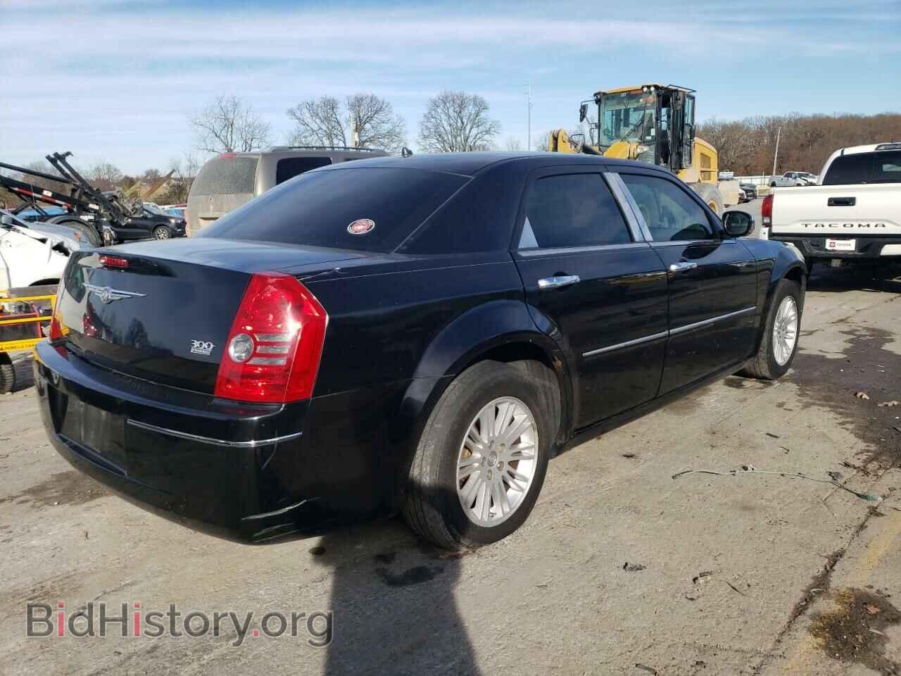 2008 CHRYSLER 300 - VIN: 2C3KA53G98H257990 - Photo 3