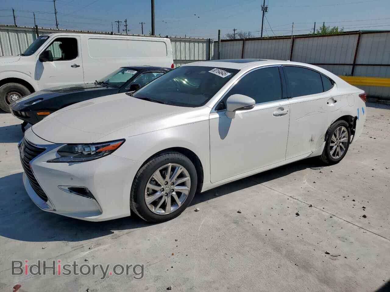 Фотография JTHBK1GG6H2249459 - LEXUS ES350 2017