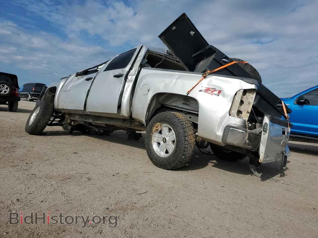 2011 CHEVROLET ALL Models - VIN: 3GCPKSE31BG190882 - Фото 2