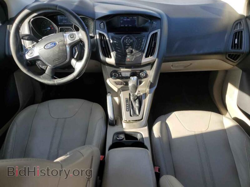 2012 Ford FOCUS (VIN 1FAHP3M23CL372260) — фото 8 из 14