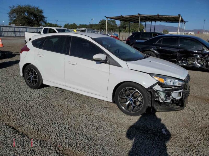2016 Ford FOCUS (VIN 1FADP3K28GL337155) — photo 4 of 13