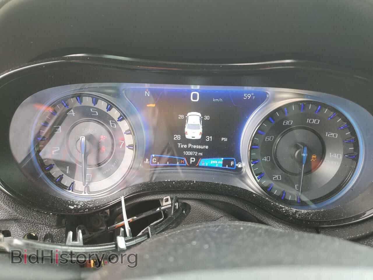 2019 CHRYSLER 300 - VIN: 2C3CCABG1KH555515 - Фото 9