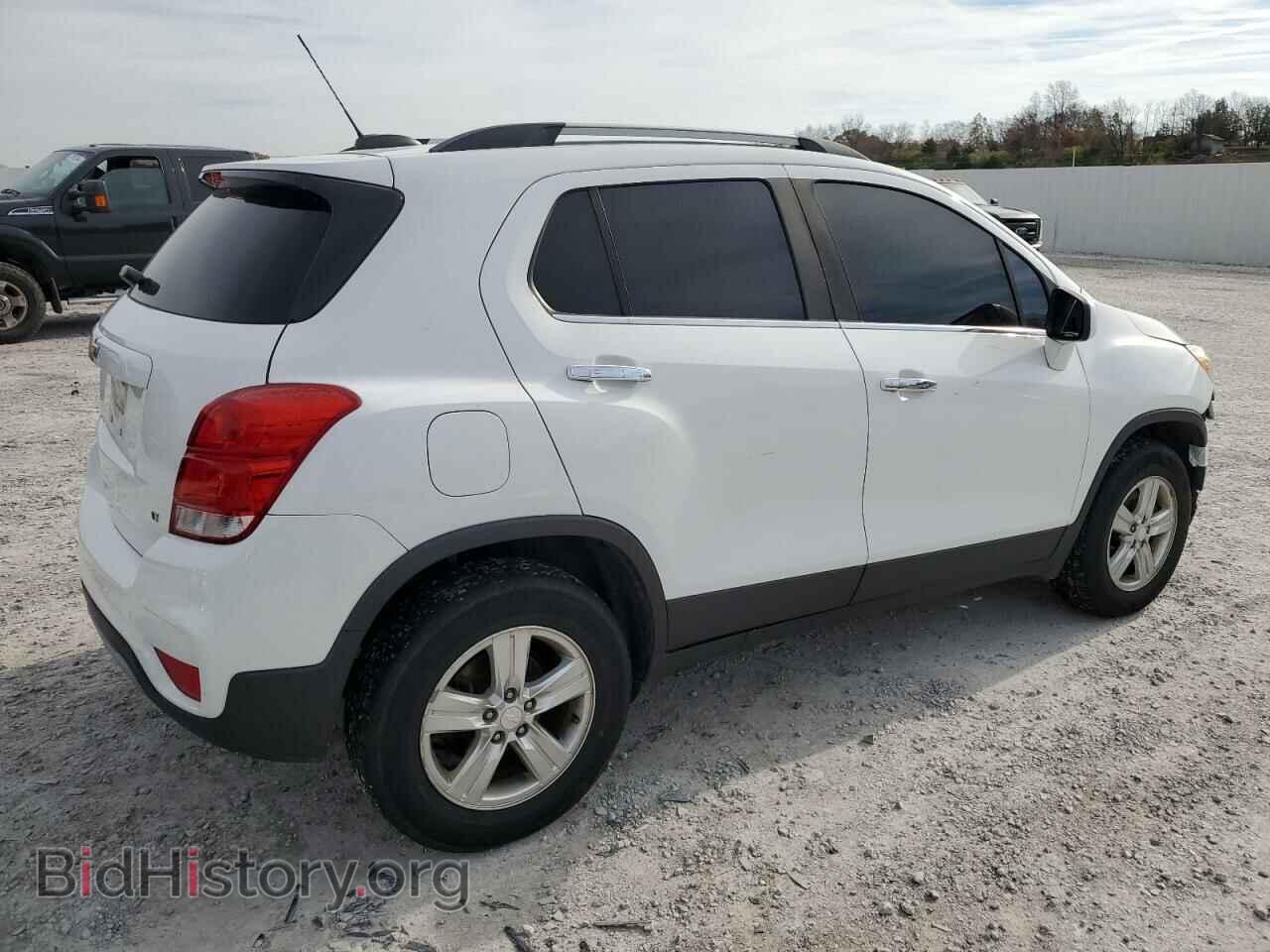 2018 CHEVROLET TRAX - VIN: 3GNCJPSB9JL265108 - Фото 3