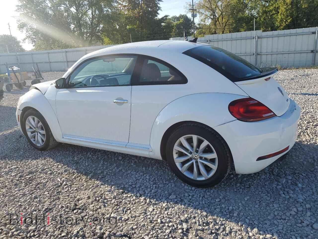 2017 VOLKSWAGEN BEETLE - VIN: 3VWF17AT3HM627709 - Фото 2