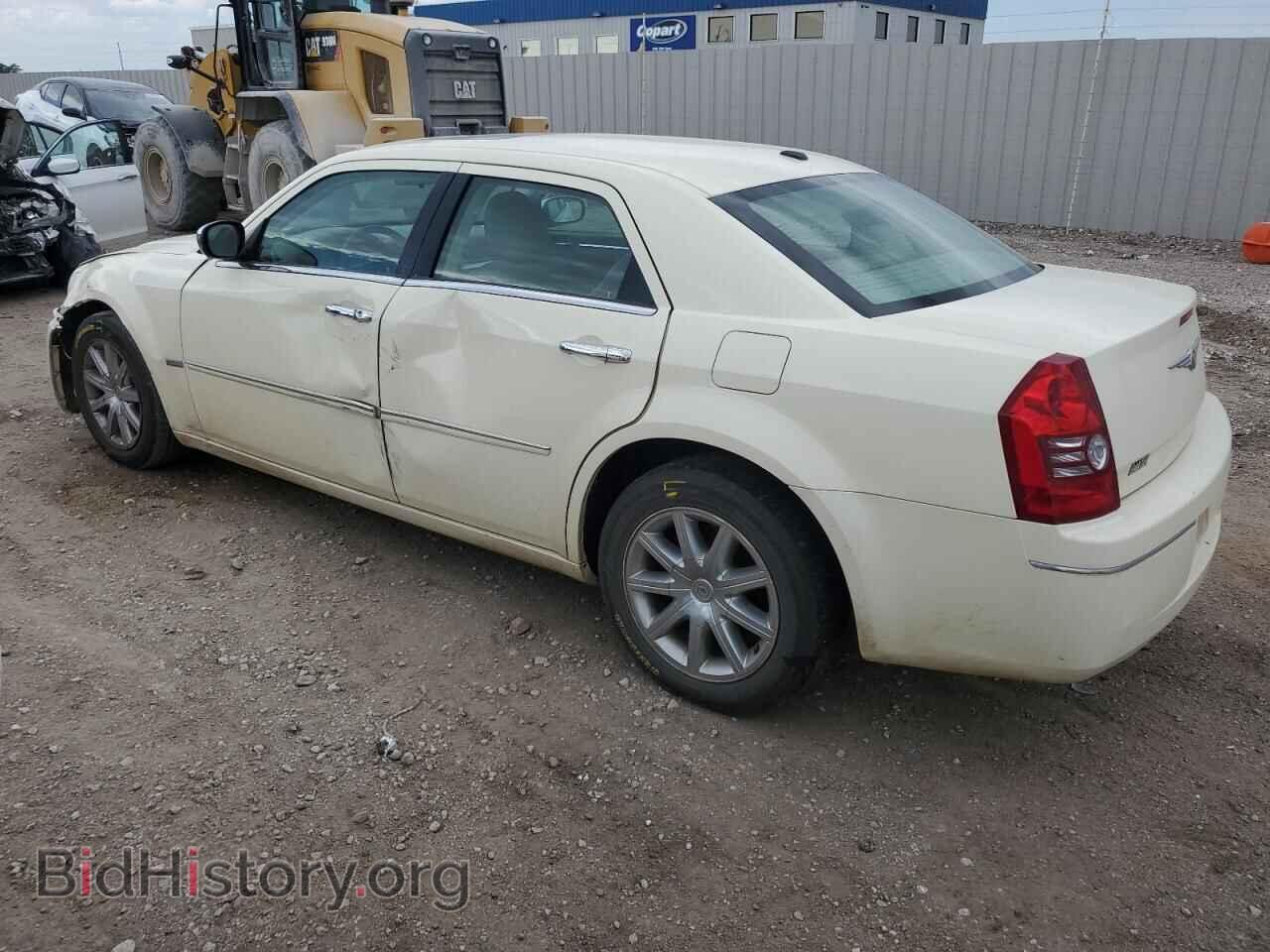2010 CHRYSLER 300 - VIN: 2C3CA5CV2AH135514 - Фото 2
