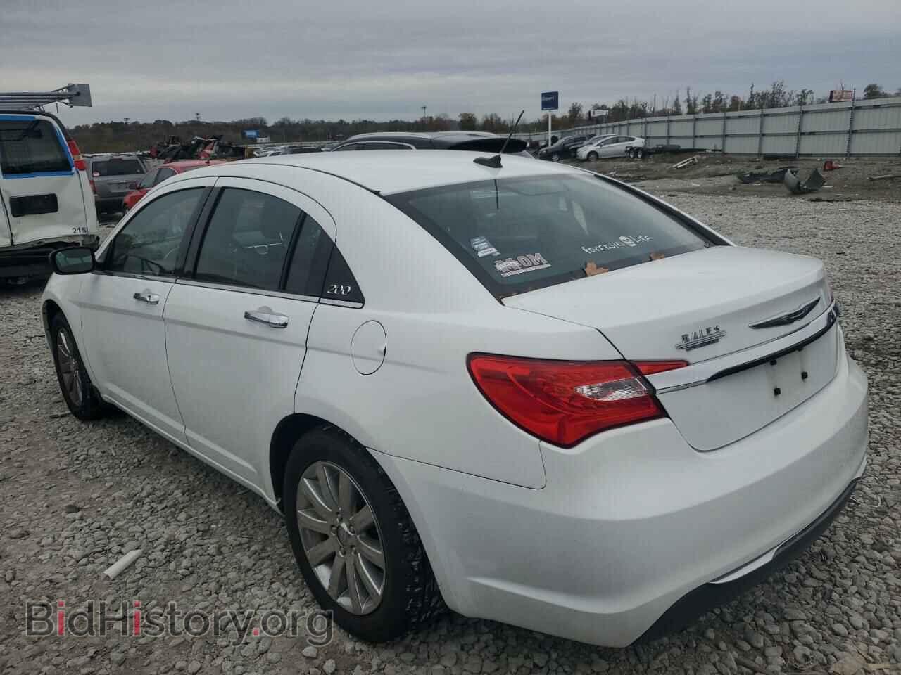 2014 CHRYSLER 200 - VIN: 1C3CCBCG8EN176513 - Фото 2