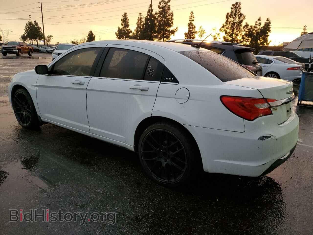2014 CHRYSLER 200 - VIN: 1C3CCBAB0EN205851 - Фото 2