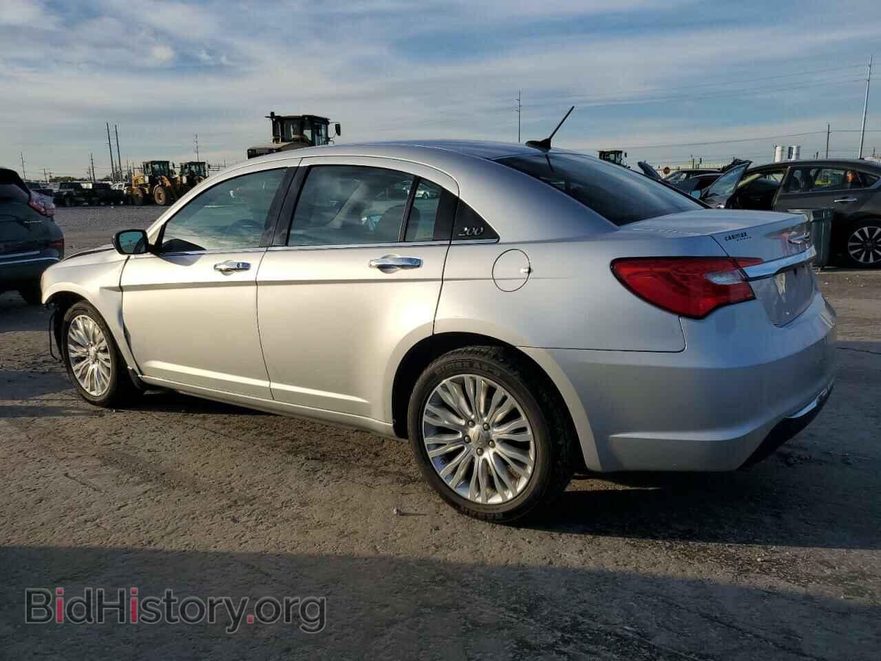 2012 CHRYSLER 200 - VIN: 1C3CCBCB3CN197237 - Фото 2