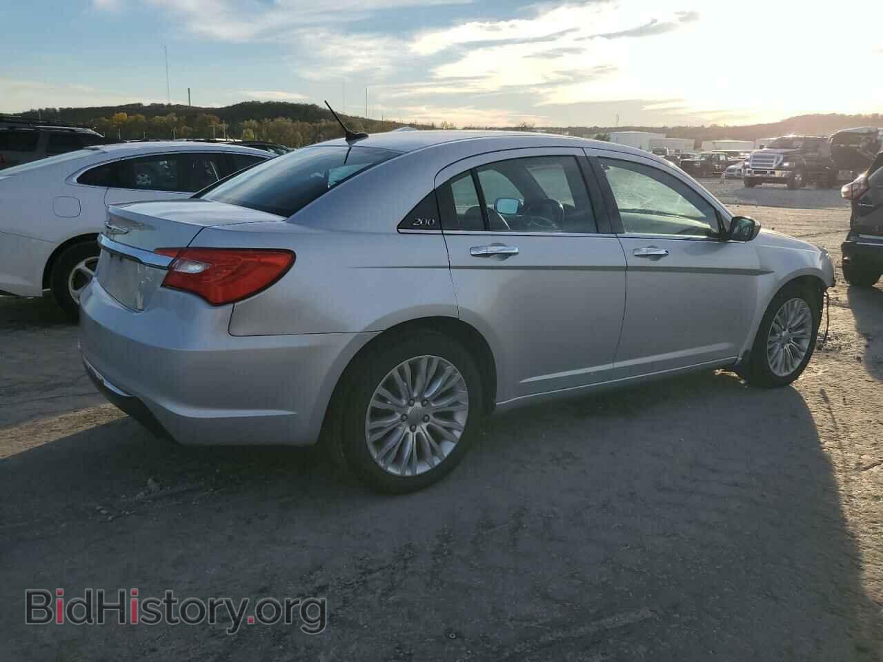 2012 CHRYSLER 200 - VIN: 1C3CCBCB3CN197237 - Фото 3