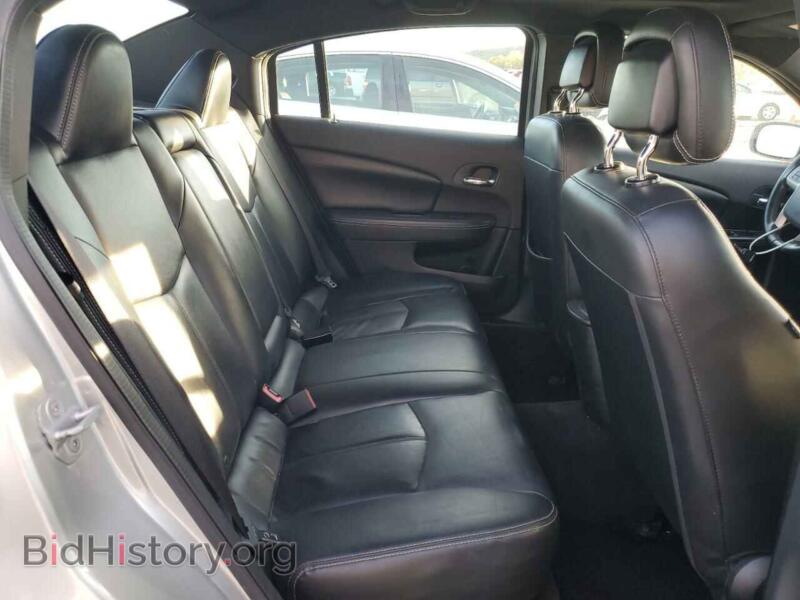 2012 Chrysler 200 (VIN 1C3CCBCB3CN197237) — фото 10 из 12