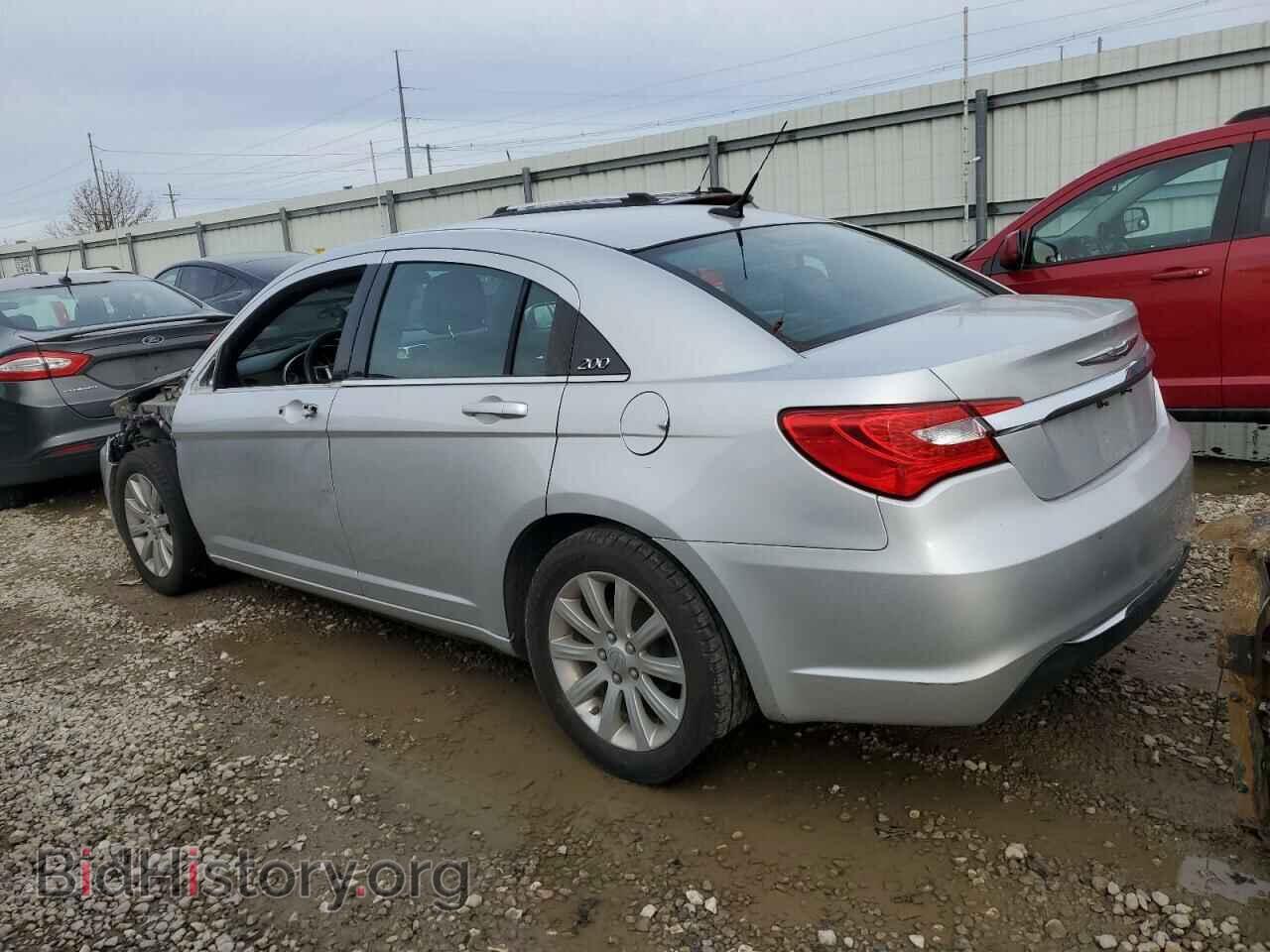 2011 CHRYSLER 200 - VIN: 1C3BC1FG7BN512391 - Фото 2