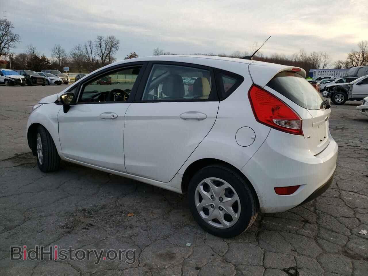 2013 FORD FIESTA - VIN: 3FADP4EJ3DM174174 - Фото 2