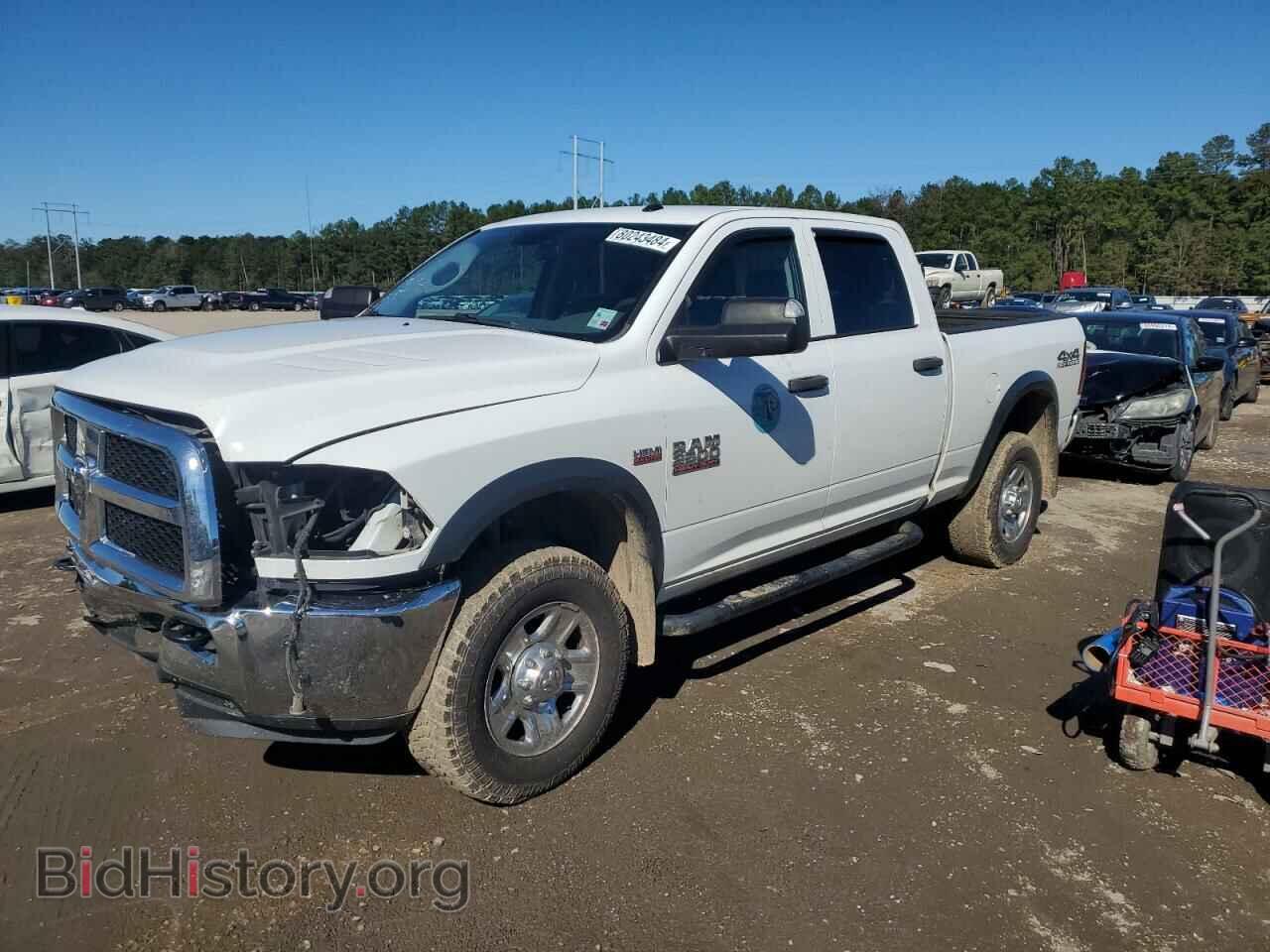 Фотография 3C6UR5CJ2JG357337 - RAM All Models 2018