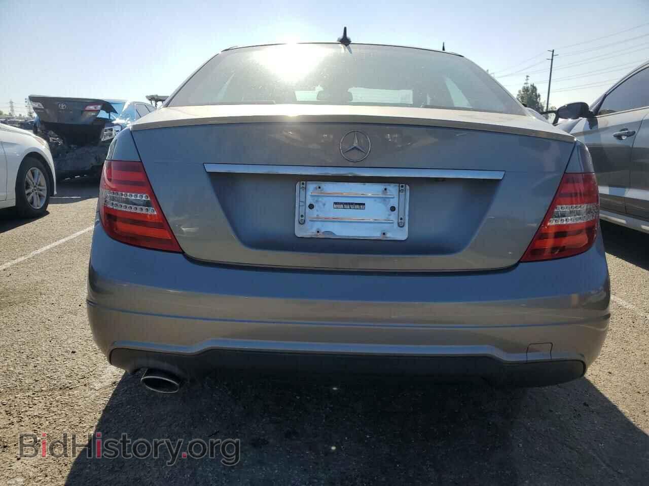 2012 MERCEDES-BENZ C-CLASS - VIN: WDDGF4HB0CA615744 - Фото 6