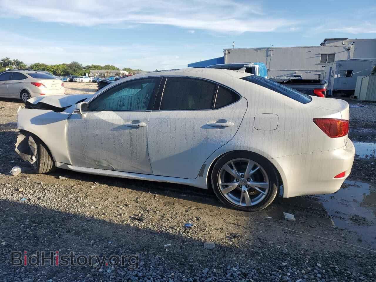 2010 LEXUS IS - VIN: JTHBF5C28A5117085 - Photo 2