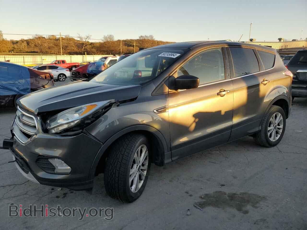 Фотография 1FMCU0GD2HUA40381 - FORD ESCAPE 2017