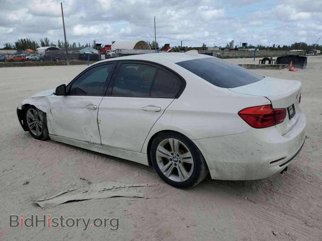 2016 BMW 3 SERIES - VIN: WBA8E9G51GNU29149 - Фото 2