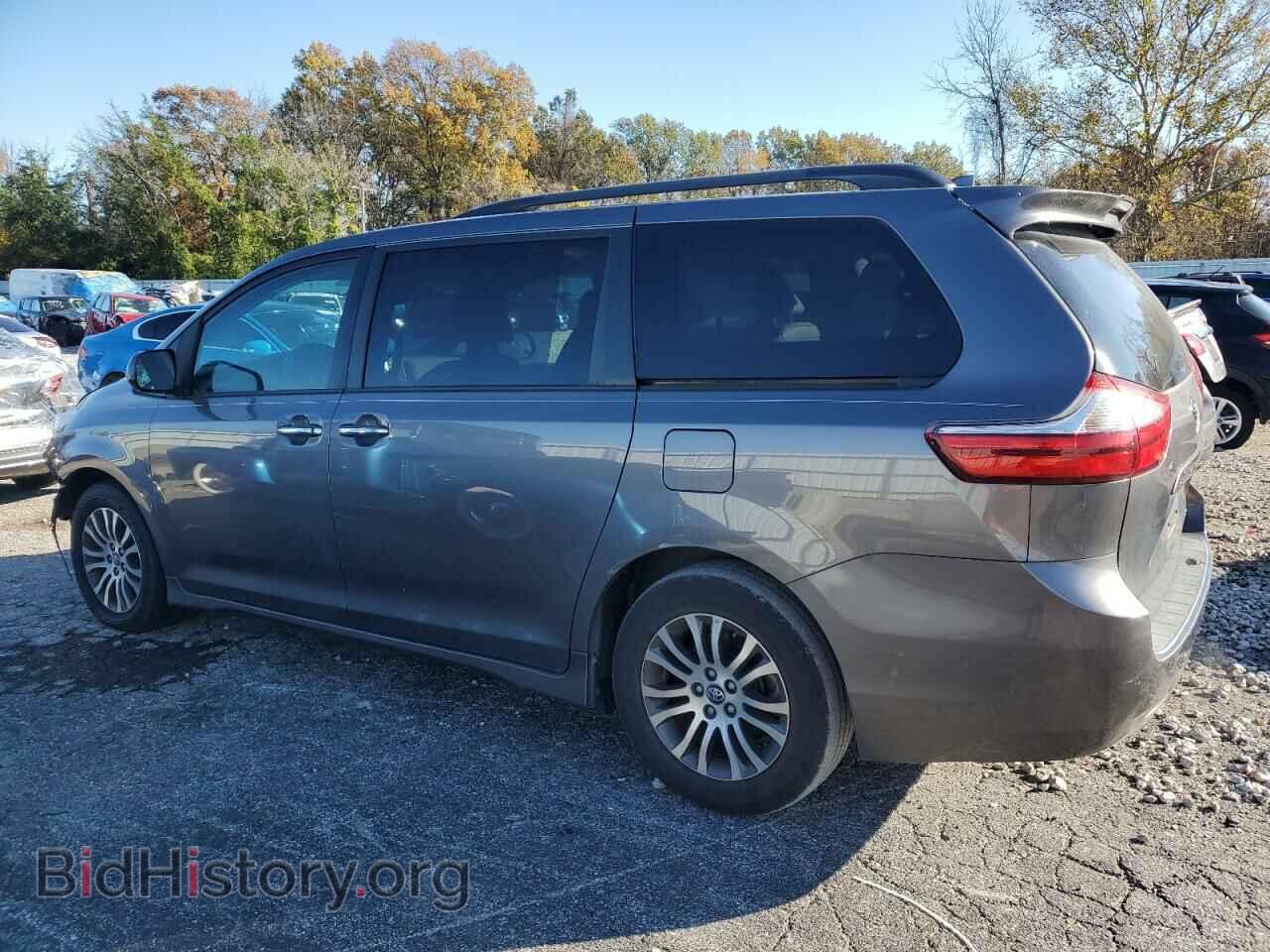 2018 TOYOTA All Models - VIN: 5TDYZ3DC9JS943145 - Фото 2