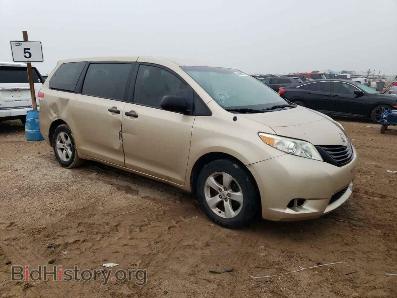 2011 TOYOTA SIENNA - VIN: 5TDKA3DC2BS008371 - Фото 4
