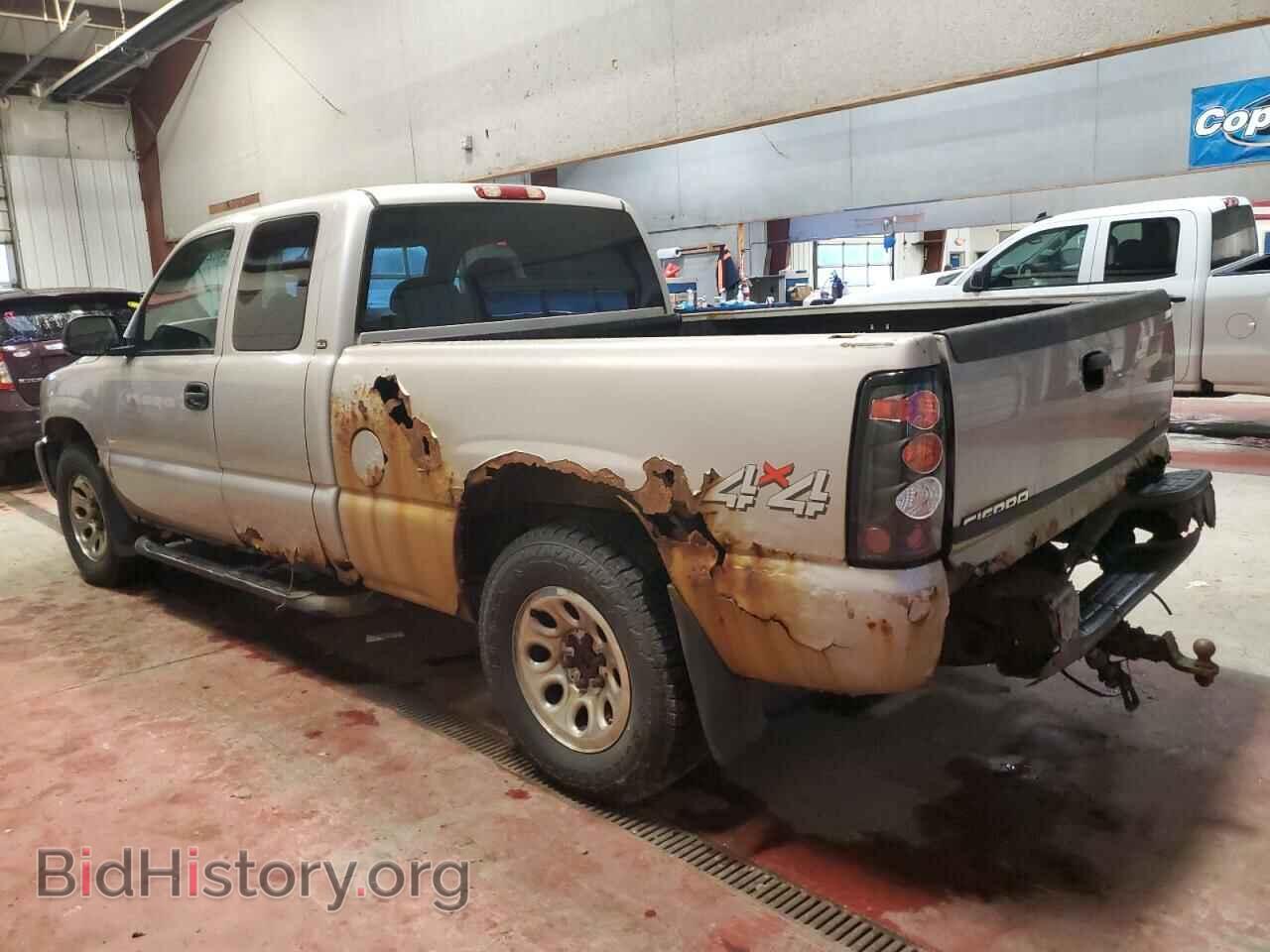2005 GMC SIERRA - VIN: 1GTEK19B05E235146 - Фото 2