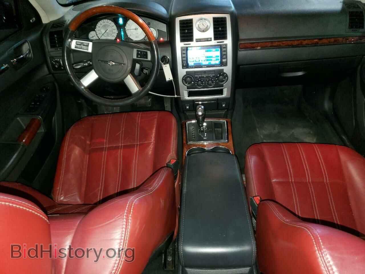 2010 CHRYSLER 300 - VIN: 2C3CA3CV0AH266607 - Фото 8