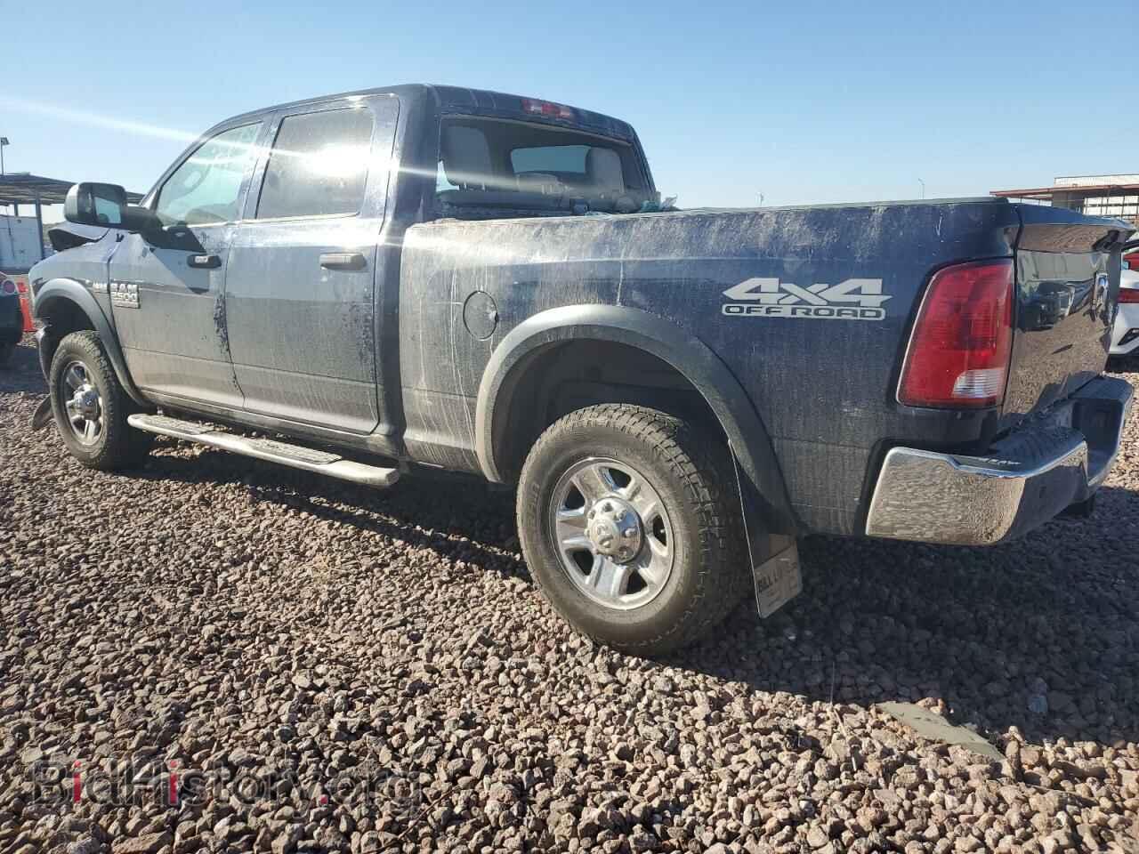 2018 RAM All Models - VIN: 3C6UR5CJ1JG260159 - Фото 2