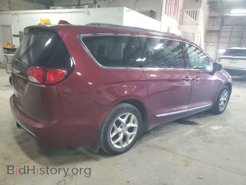 2017 Chrysler PACIFICA (VIN 2C4RC1EG6HR599515) — photo 3 of 13