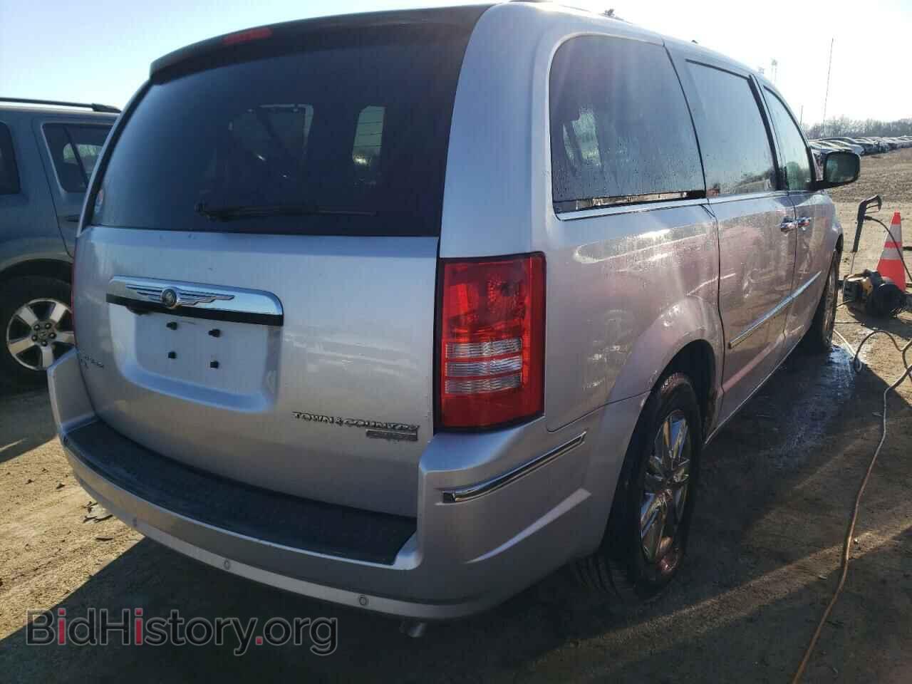 2010 CHRYSLER MINIVAN - VIN: 2A4RR6DX9AR123742 - Photo 3
