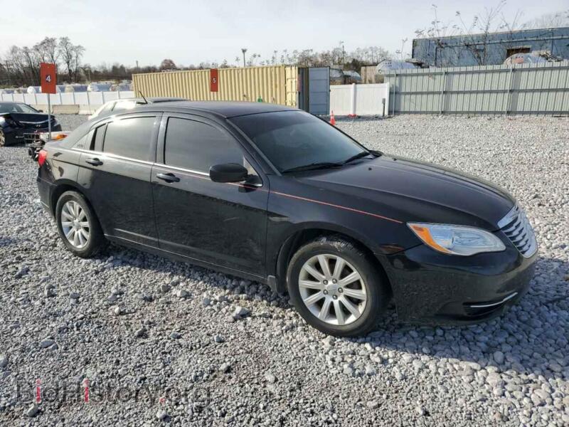 2013 Chrysler 200 (VIN 1C3CCBBB7DN580424) — photo 4 of 12