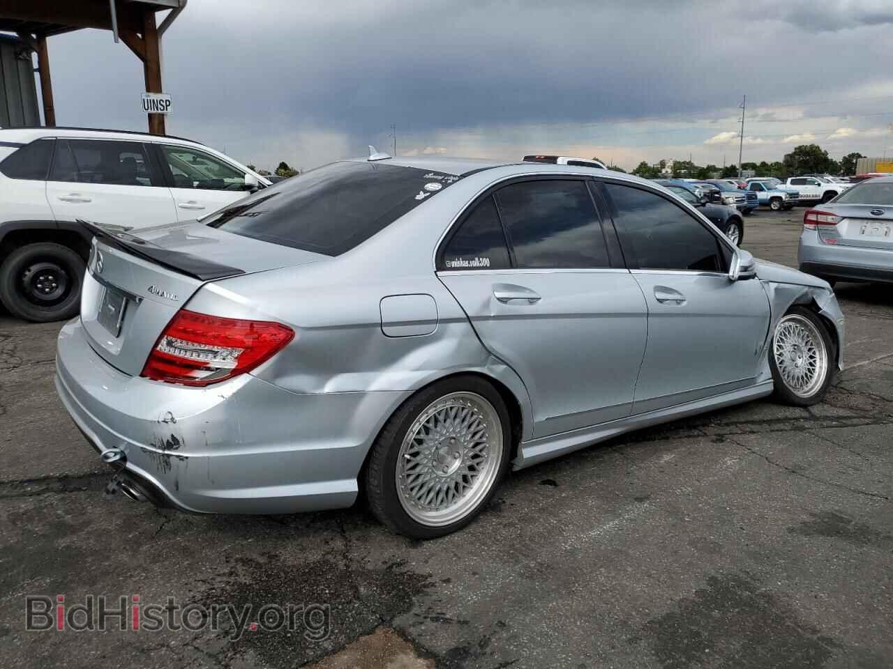 2012 MERCEDES-BENZ C-CLASS - VIN: WDDGF8BB0CF897287 - Фото 3