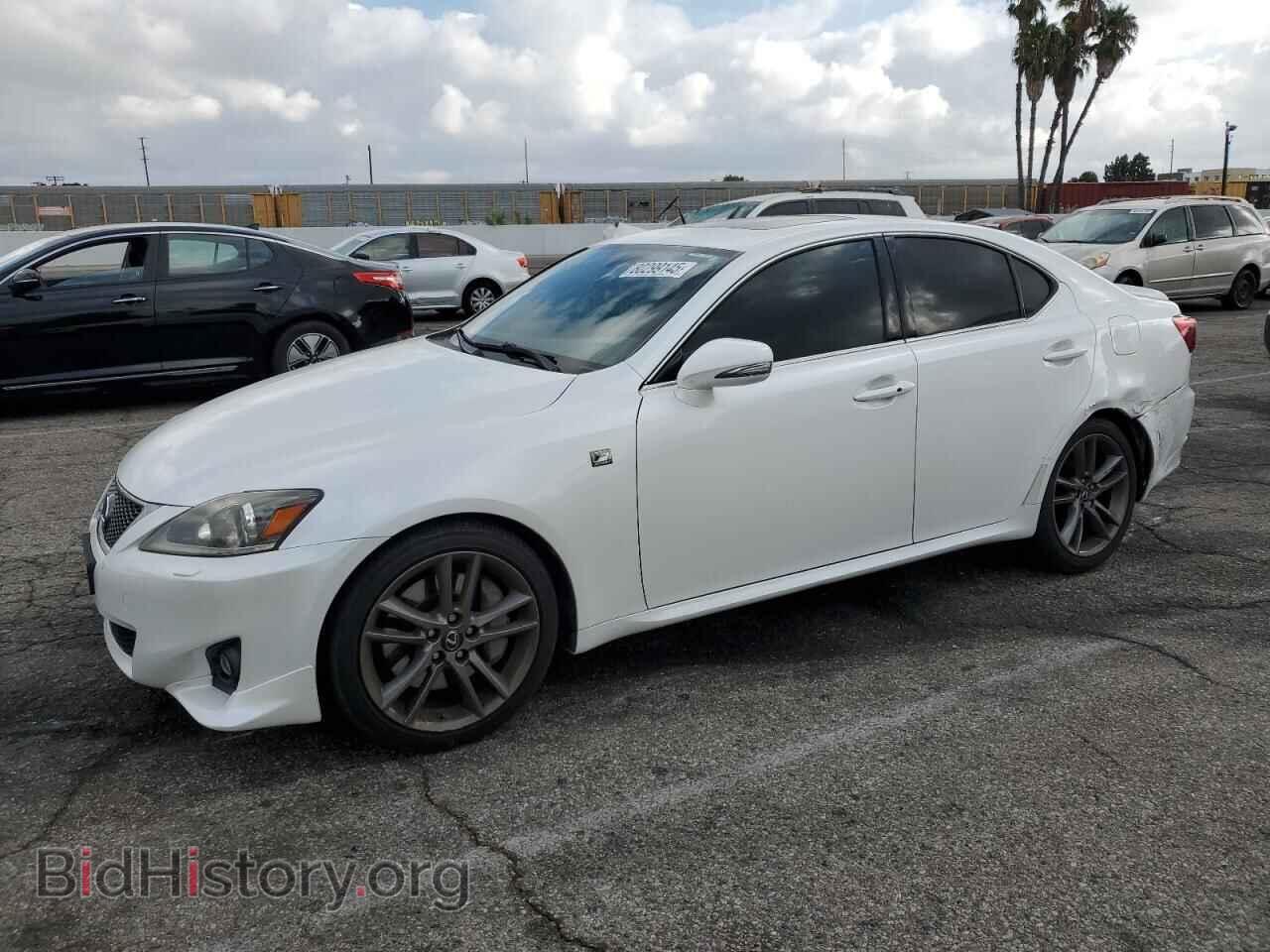 Photo JTHBE5C23C5030345 - LEXUS IS 2012