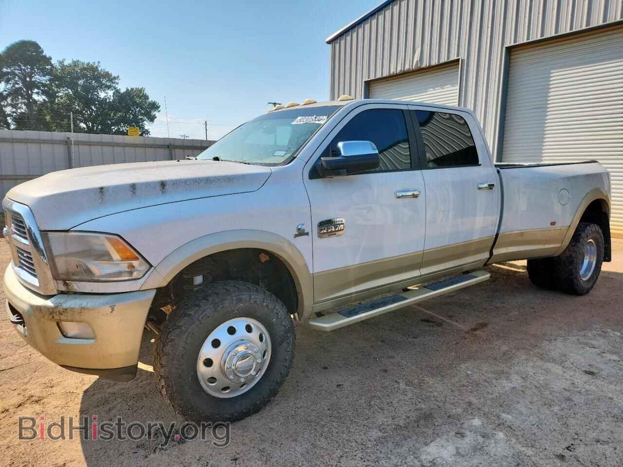 Photo 3D73Y4CL7BG567698 - DODGE All Models 2011