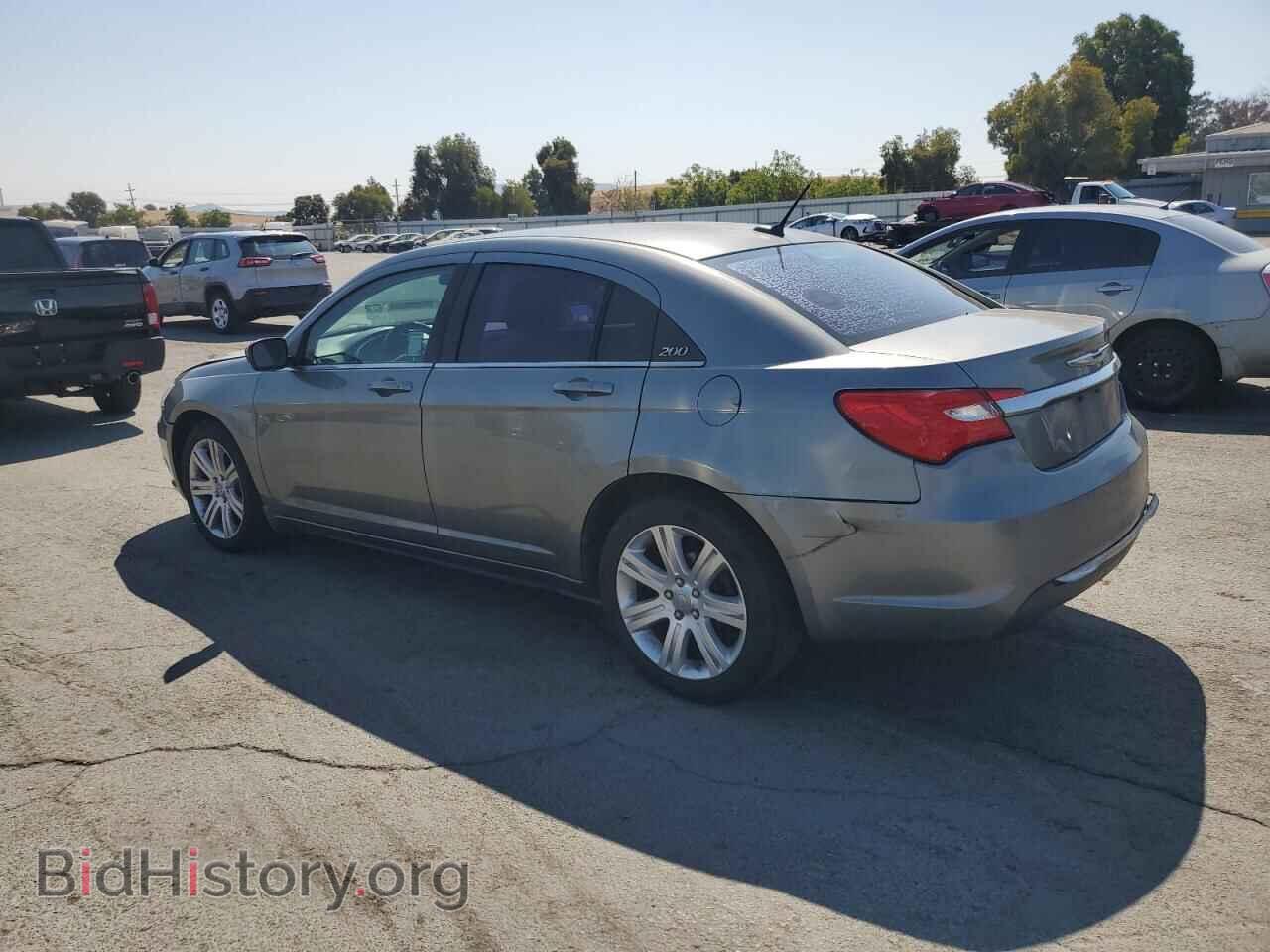 2013 CHRYSLER 200 - VIN: 1C3CCBAB5DN762902 - Фото 2