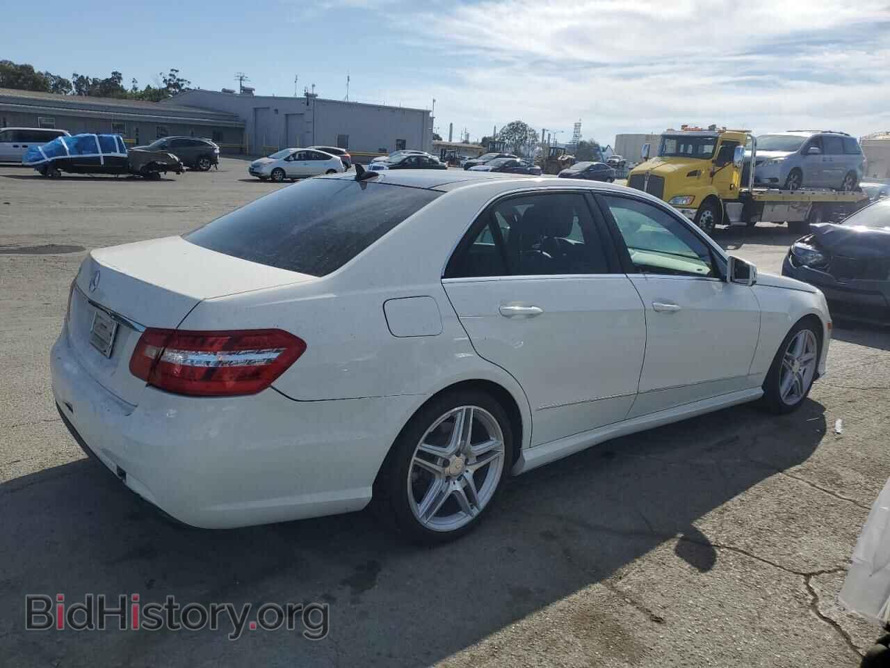 2011 MERCEDES-BENZ E-CLASS - VIN: WDDHF5GB6BA516663 - Фото 3