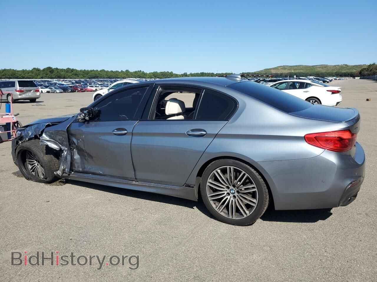 2018 BMW M5 - VIN: WBAJB9C53JB049870 - Фото 2