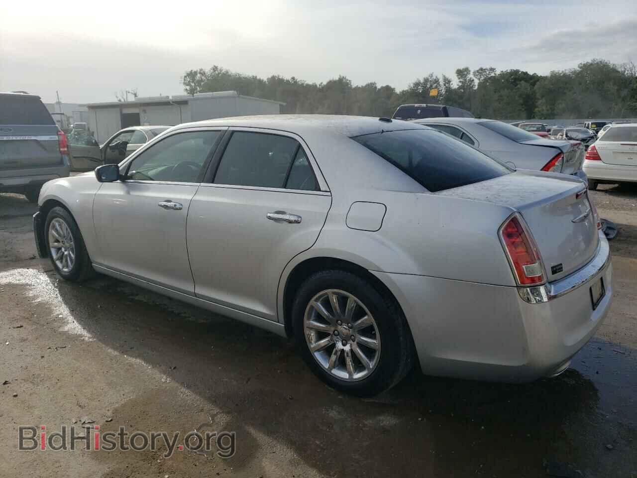 2012 CHRYSLER 300 - VIN: 2C3CCACG4CH167971 - Фото 2