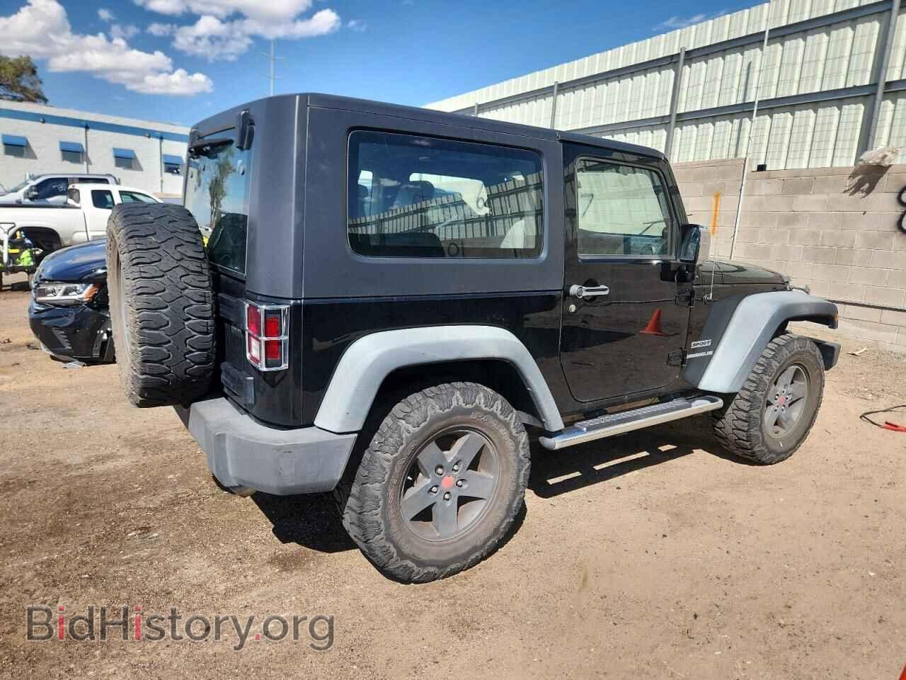 2010 JEEP WRANGLER - VIN: 1J4AA2D15AL208272 - Фото 3