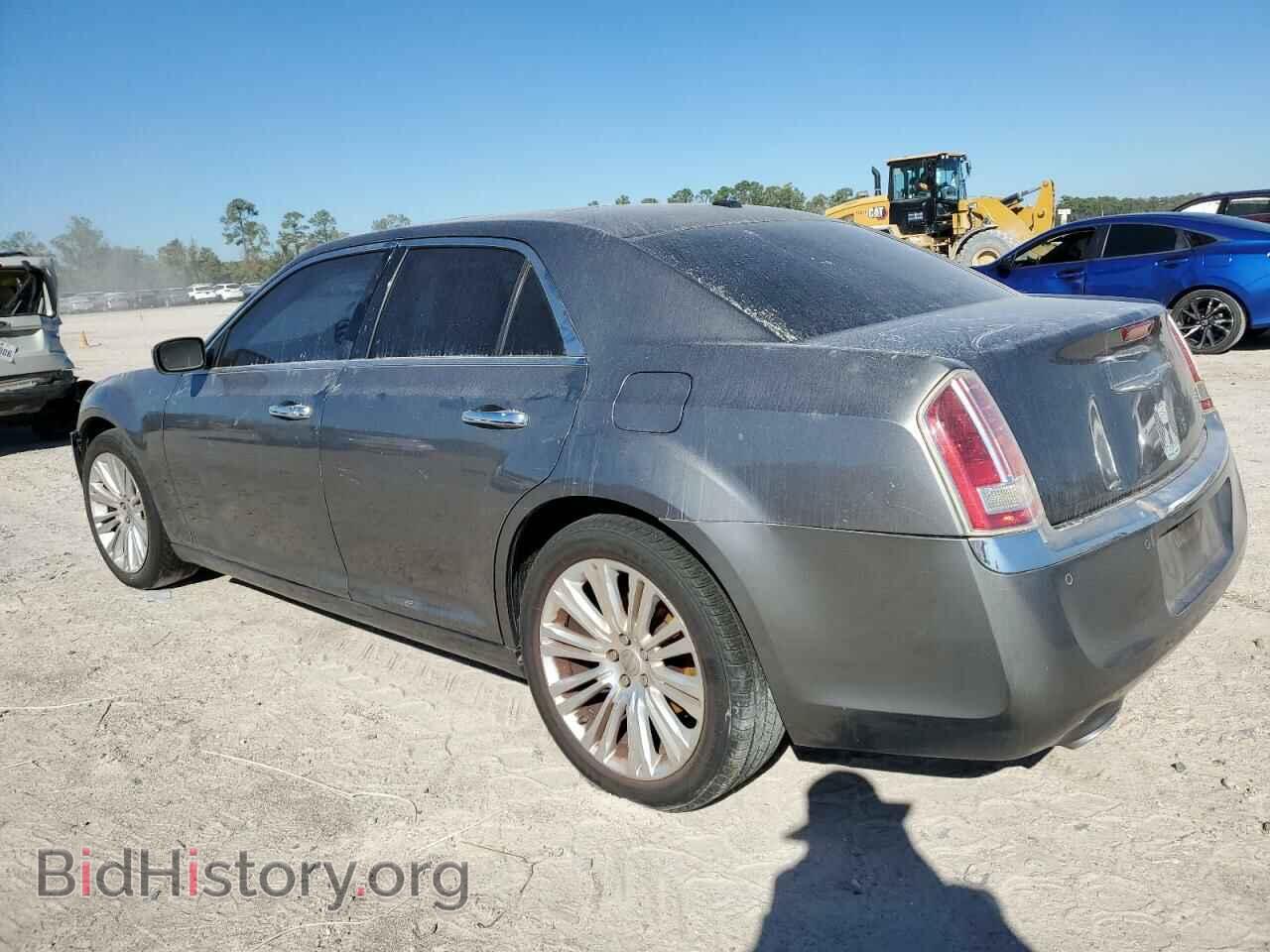 2011 CHRYSLER 300 - VIN: 2C3CA6CT5BH559002 - Фото 2