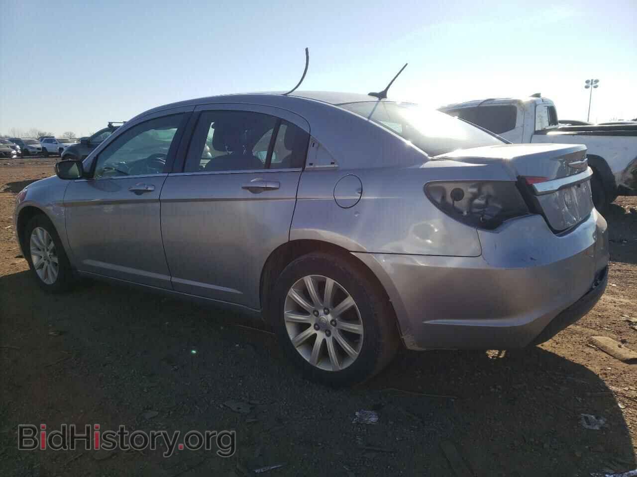 2013 CHRYSLER 200 - VIN: 1C3CCBBB0DN557826 - Фото 2