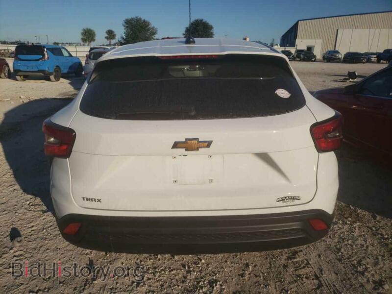 2024 Chevrolet TRAX (VIN KL77LFE22RC003428) — фото 6 из 13