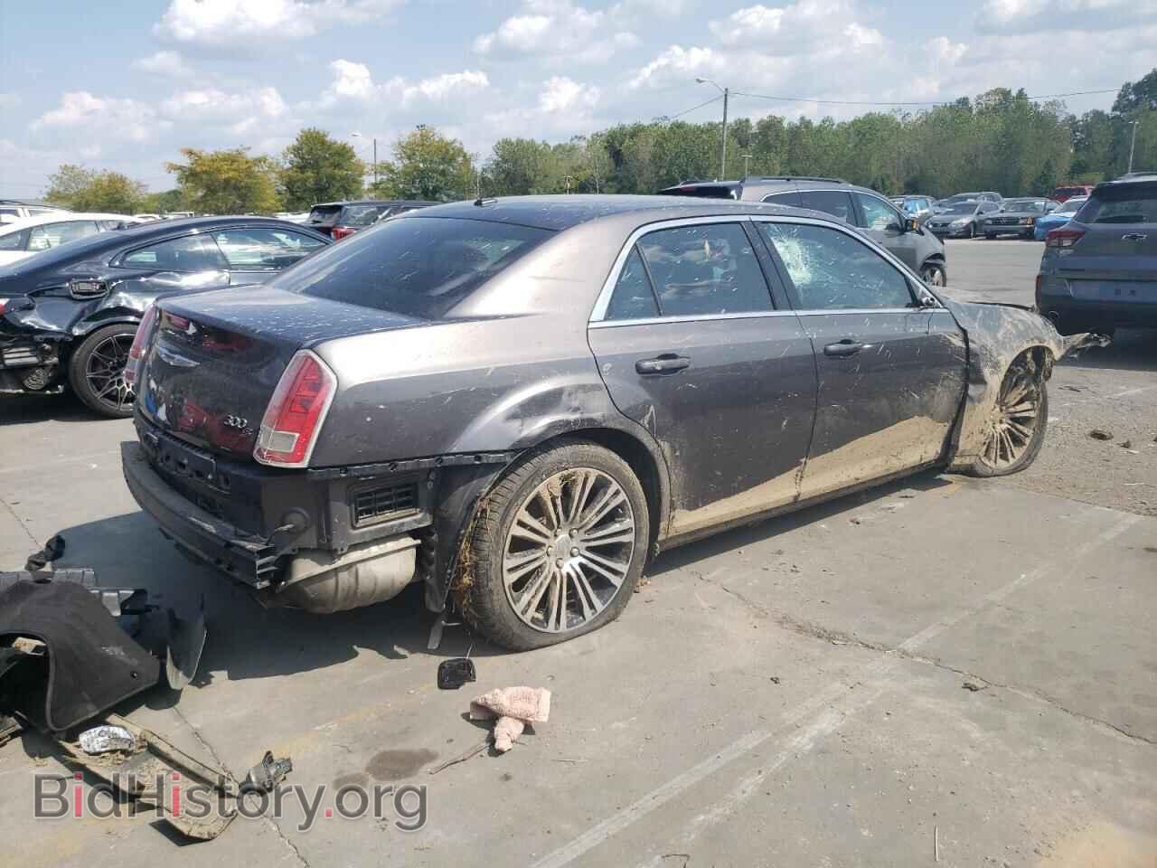 2013 CHRYSLER 300 - VIN: 2C3CCABG0DH576682 - Фото 3