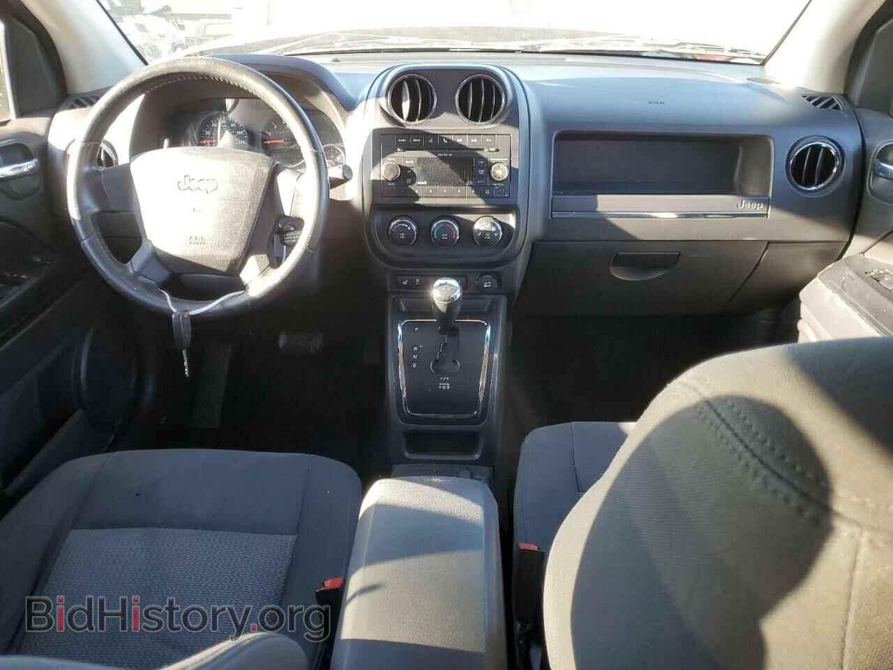 2010 JEEP COMPASS - VIN: 1J4NT4FB0AD514674 - Photo 8
