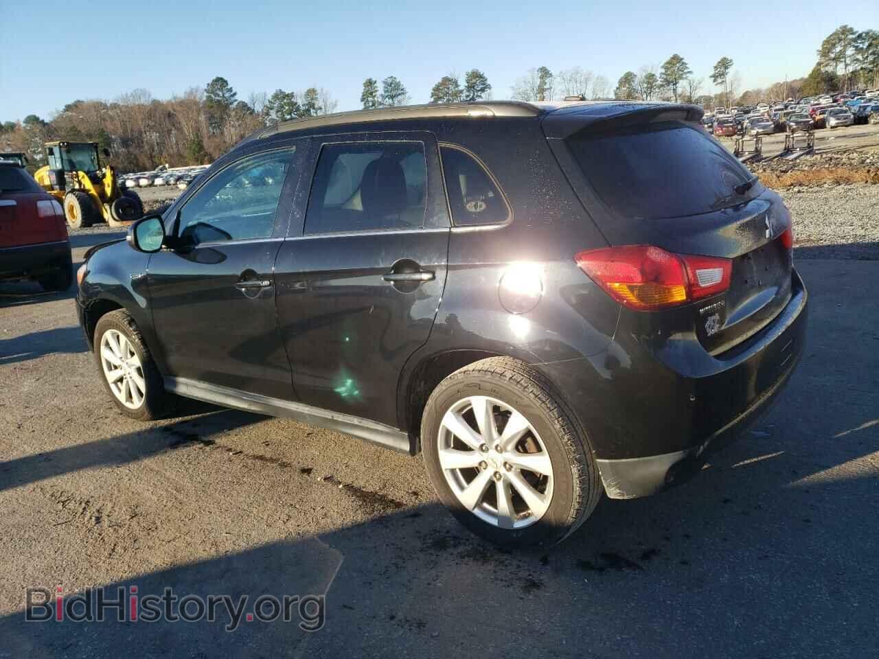 2015 MITSUBISHI OUTLANDER - VIN: 4A4AP4AW3FE028695 - Фото 2