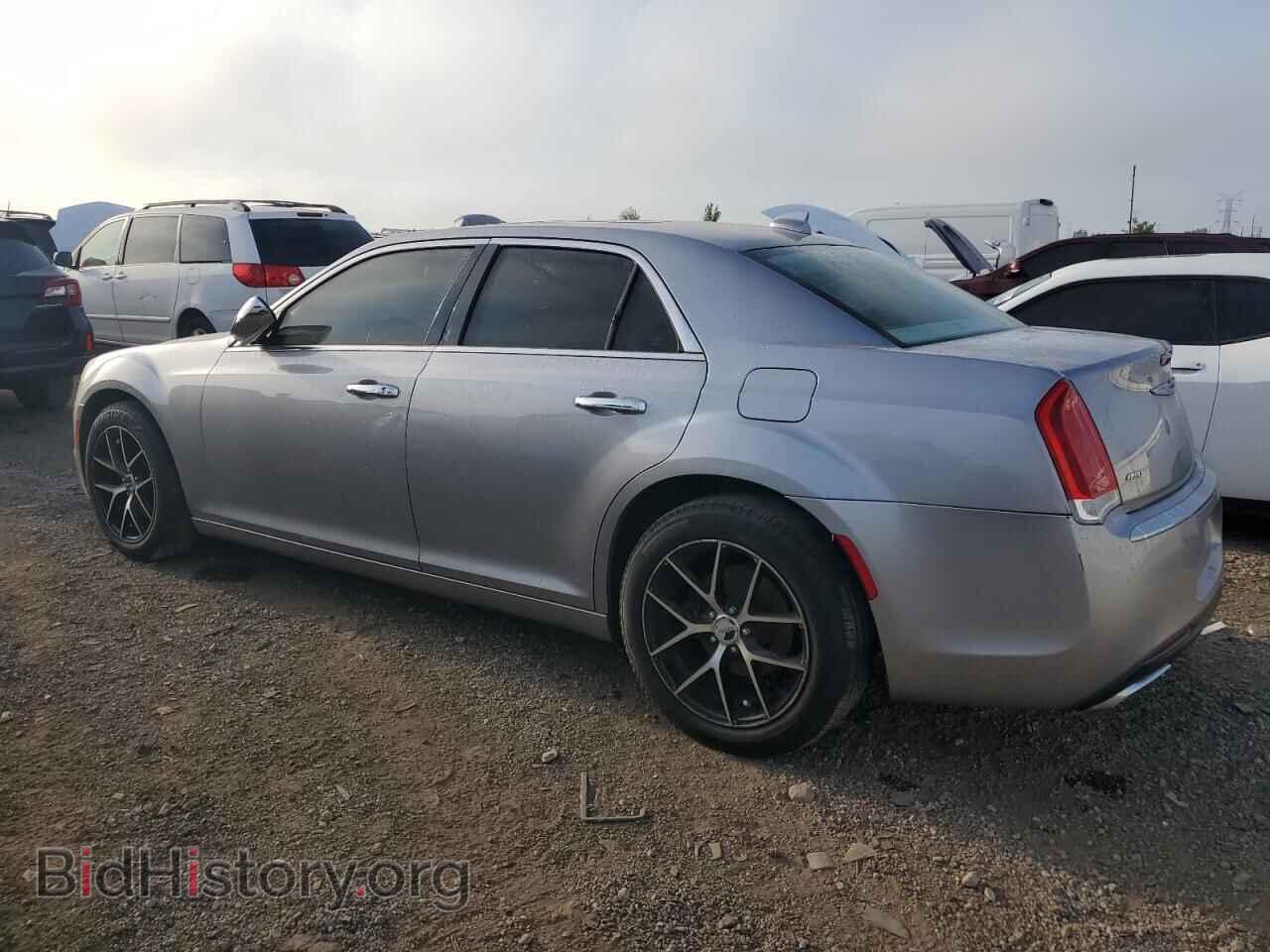 2016 CHRYSLER 300 - VIN: 2C3CCAKG2GH325232 - Фото 2